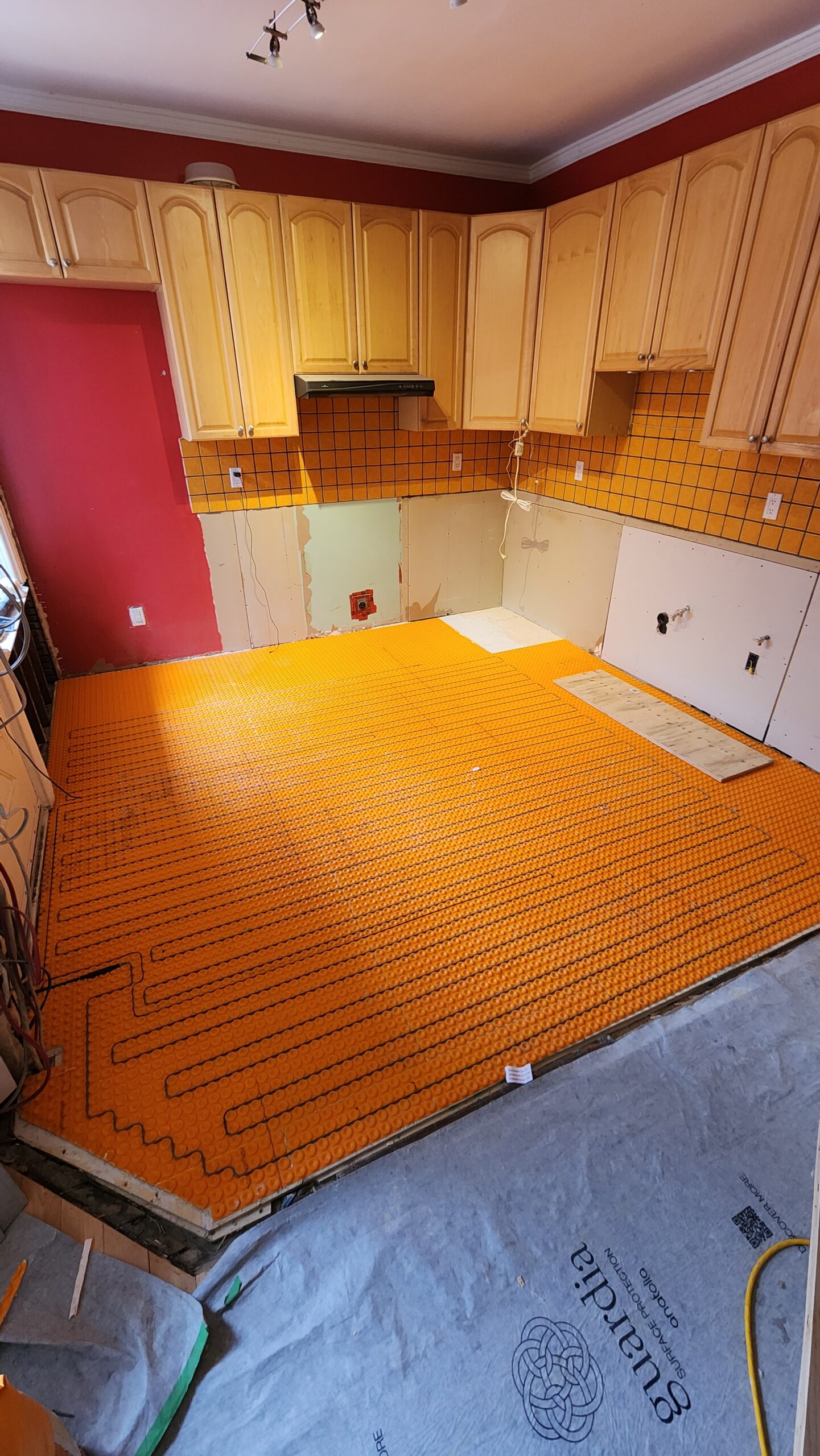 Plancher chauffant en installation